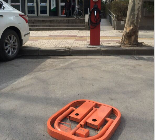 逼不得已的創(chuàng)意創(chuàng)業(yè):智能車鎖APP丁丁停車 逼不得已的創(chuàng)意創(chuàng)業(yè):智能車鎖APP丁丁停車