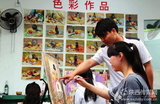 在困難中,磨煉自己的意志。 在困難中,磨煉自己的意志。