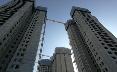 建筑施工企業辦理資質延期有哪些注意事項？提前多久申報延續？