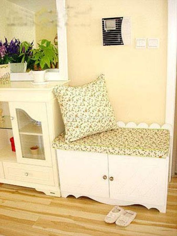 真省錢!簡約裝修打造大方玄關(guān)