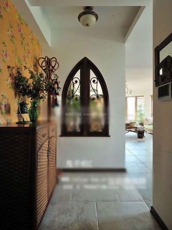 真省錢!簡約裝修打造大方玄關(guān)