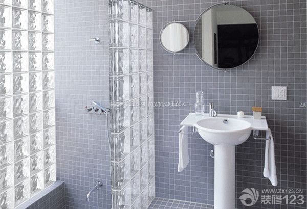 2平米超小衛(wèi)生間設(shè)計(jì)：巧妙選擇材料