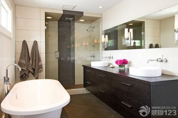 衛(wèi)浴裝修怎么樣最省錢——墻面內省外不省