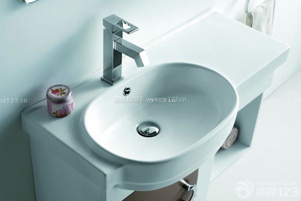 衛(wèi)浴裝修怎么樣最省錢——衛(wèi)浴潔具選擇中檔產品