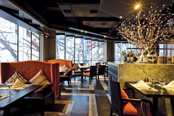 風(fēng)味獨(dú)特的餐飲連鎖店裝修效果是怎樣設(shè)計出來的 