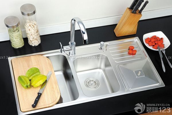 廚房如何裝修省錢——從米柜洗菜盆中省錢