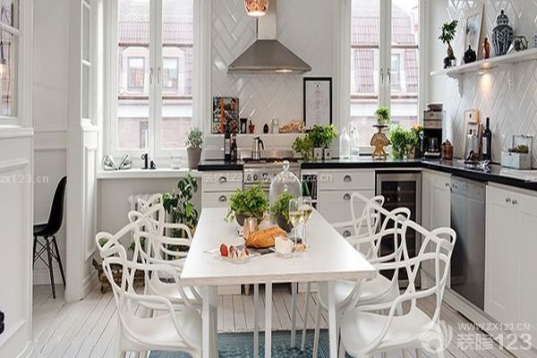 廚房裝修風(fēng)格最好簡(jiǎn)單實(shí)用