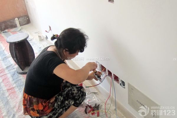 裝修開(kāi)關(guān)插座2