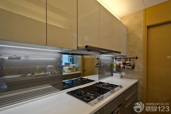 家居廚房裝修誤區(qū)2：抽煙機(jī)離灶臺(tái)越近越好